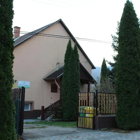 Jaszay Vendeghaz * Parádsasvár