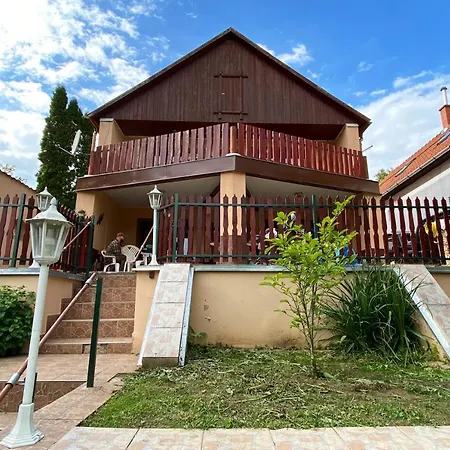 Jaszay Vendeghaz Holiday home